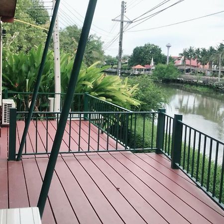 Nung Ni Bang Khon Thi Resort Amphawa Luaran gambar