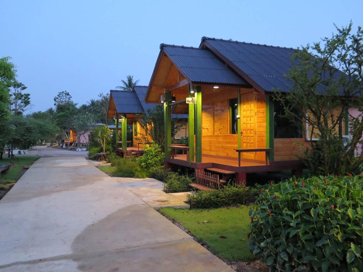 Nung Ni Bang Khon Thi Resort Amphawa Luaran gambar